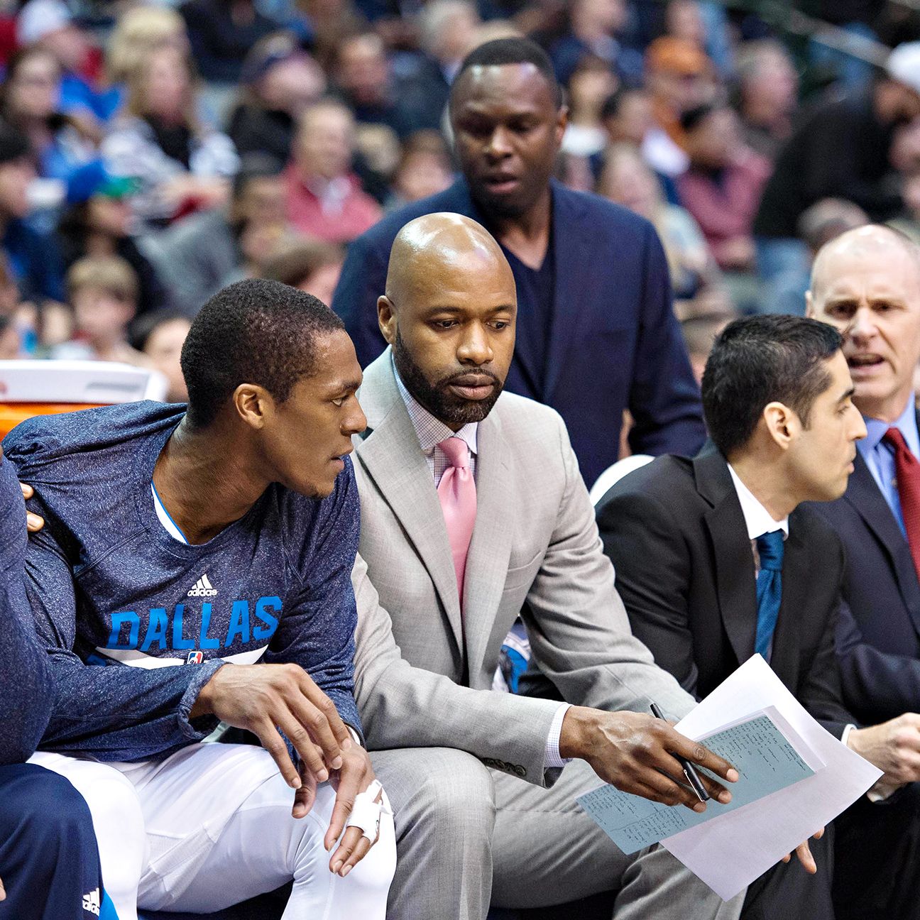 Rajon Rondo, coach Rick Carlisle have timeout shouting match during ...