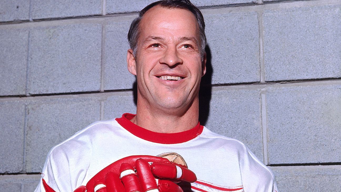 When Gordie Howe came back to skate (and win) with his sons