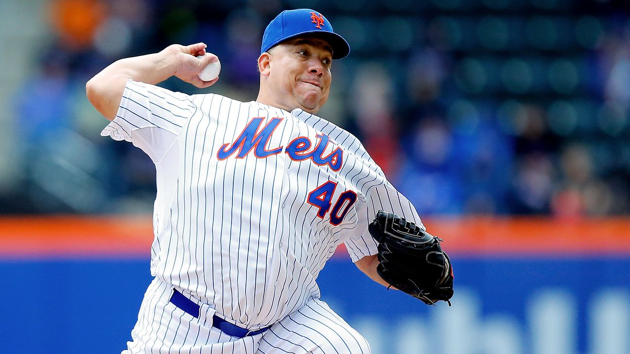 Mets pitcher Bartolo Colón lost his helmet while swinging, and the face he  made was perfect