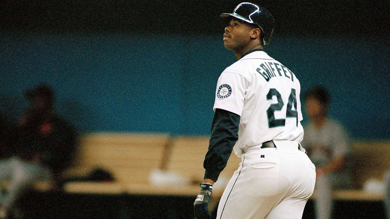 Ken Griffey Jr. and Mike Piazza inducted into Hall of Fame, Sports