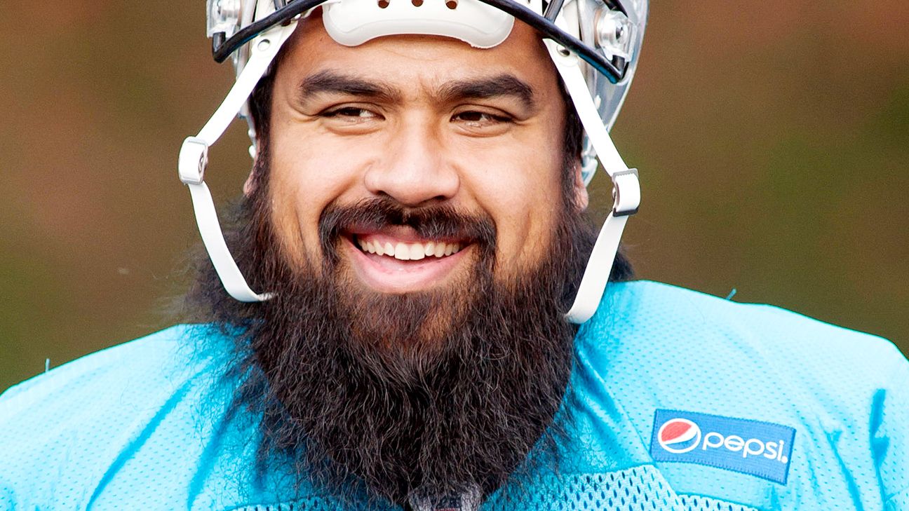 Star Lotulelei Practices; Will He Play?