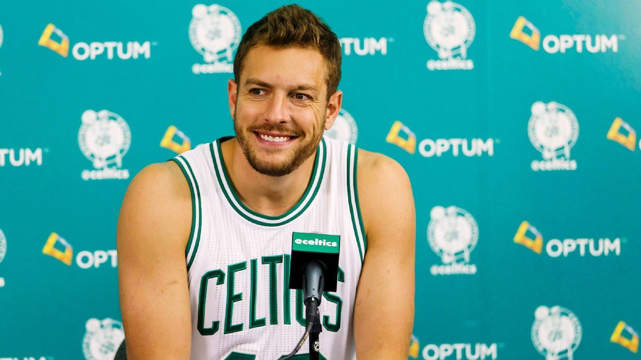 Celtics: Passing helps forward David Lee fit in with Boston