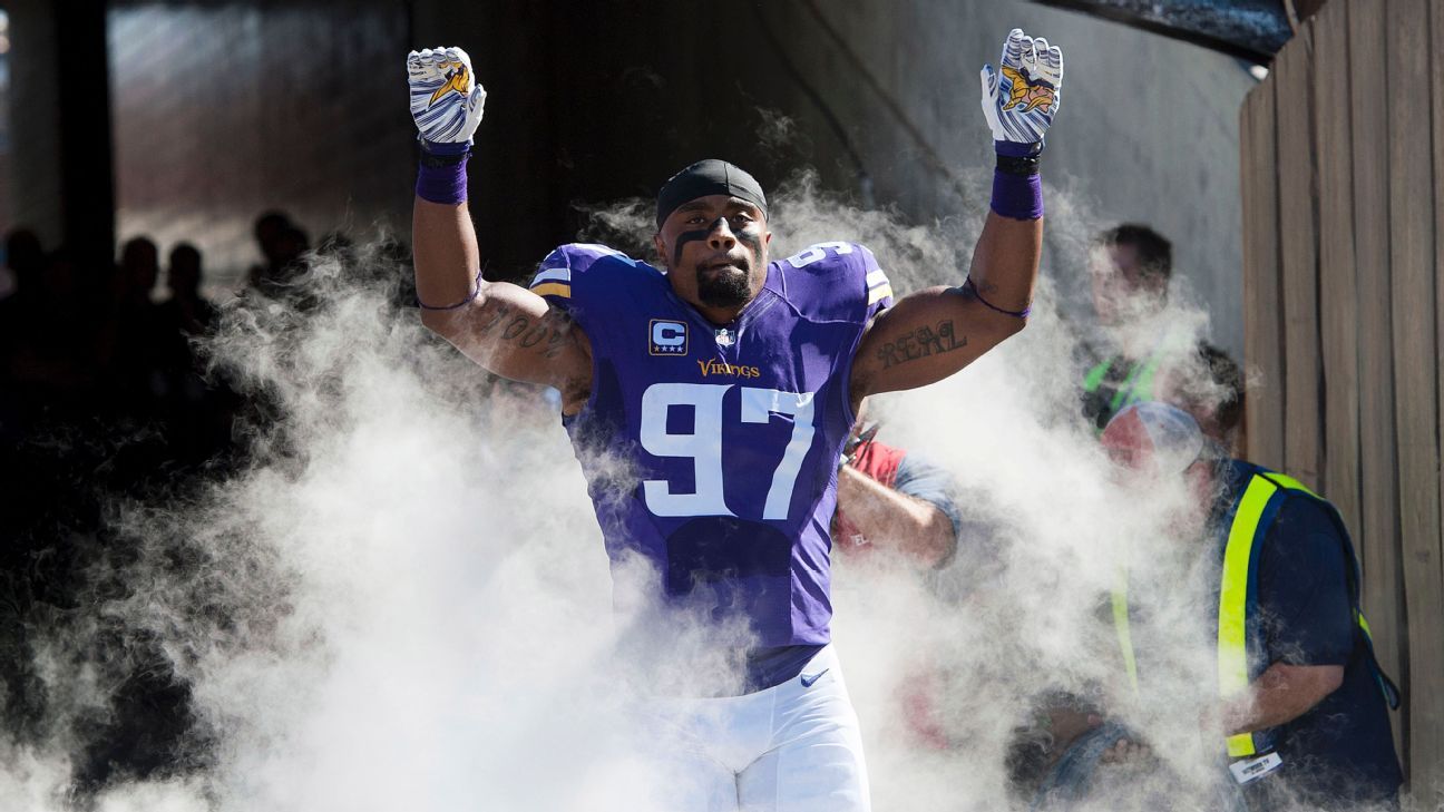 Vikings' Michael Pierce will give Everson Griffen his 97 jersey if