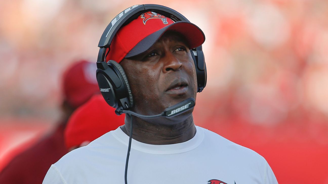 Tampa Bay Buccaneers dismiss coach Lovie Smith after second season