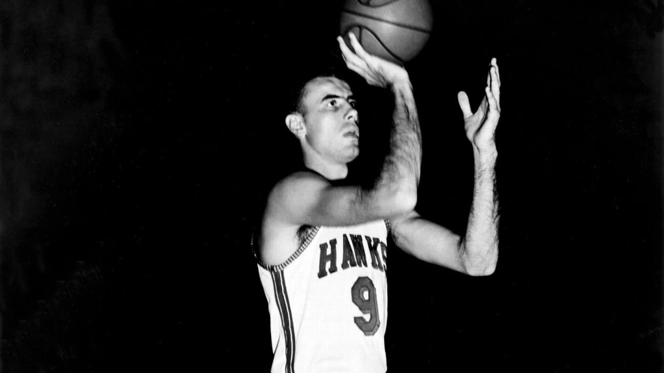 Bob Pettit, Two-Time NBA MVP and All-Star in All 11 Seasons, Dies at 93
