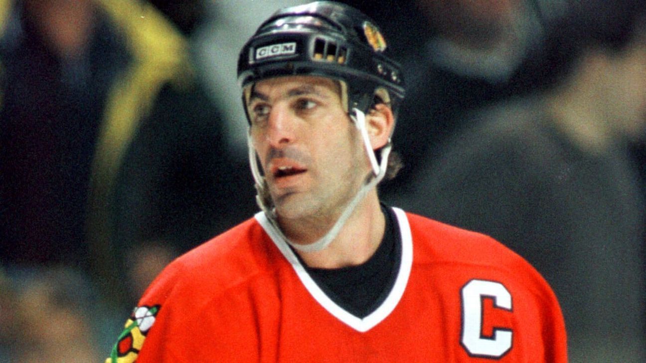 Chicago Blackhawks to retire Hall of Fame defenceman Chris