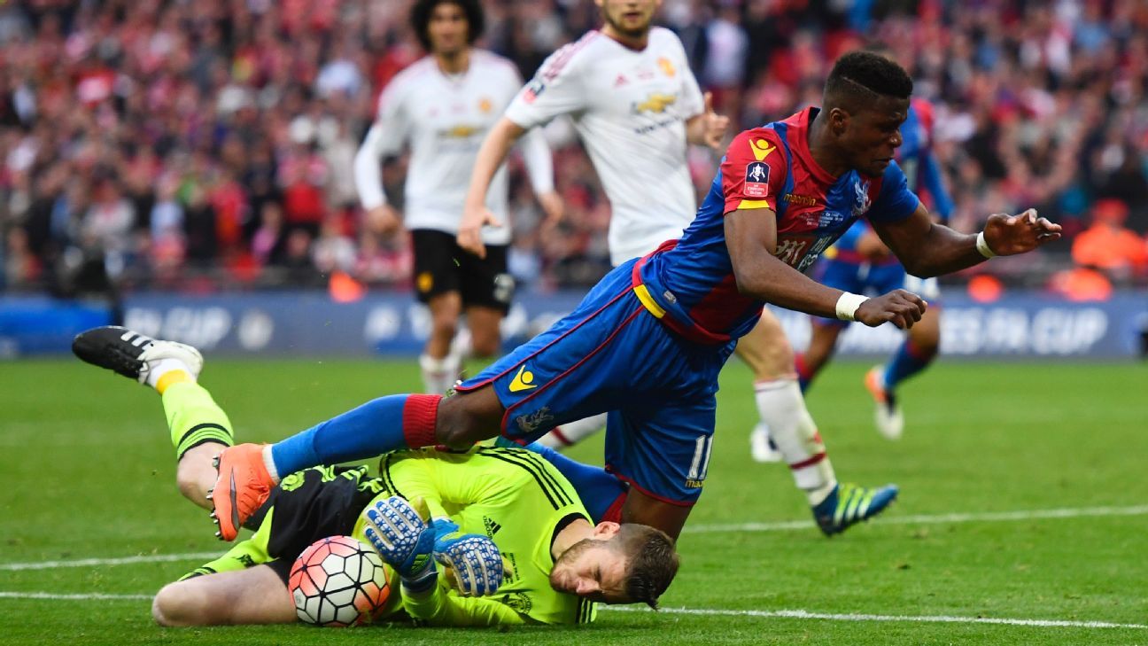 David De Gea superb as Man United beat Crystal Palace and lift the FA Cup