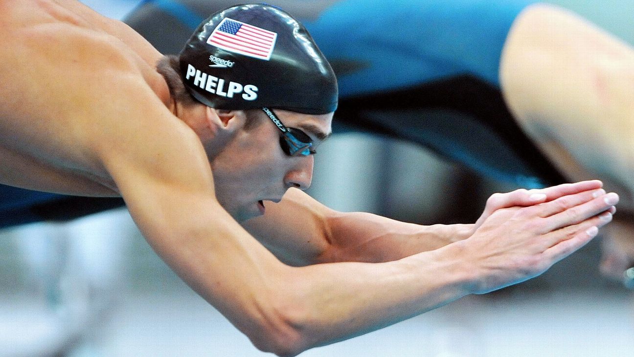 Michael Phelps or Rougned Odor? 🏊‍♂️🌊 UNBELIEVABLE Swim Move to Avoid Tag