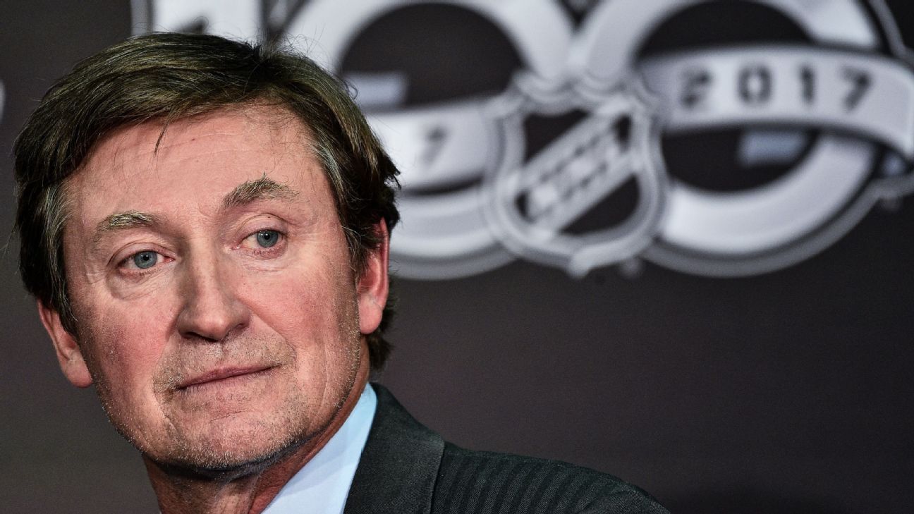 Wayne Gretzky returns to Oilers in executive role - Sports Illustrated