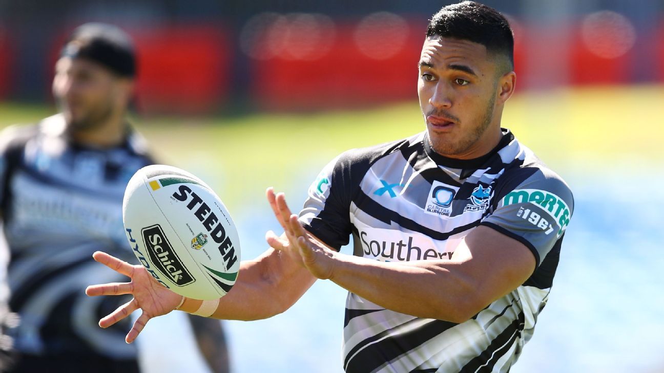 Cronulla release Valentine Holmes so he can pursue NFL dream