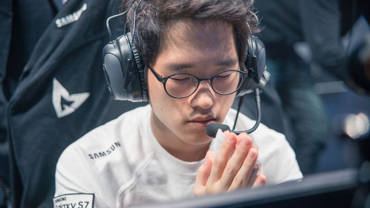 2016 League of Legends World Championship semifinal preview H2k Ryu Samsung  Galaxy Crown mid lane