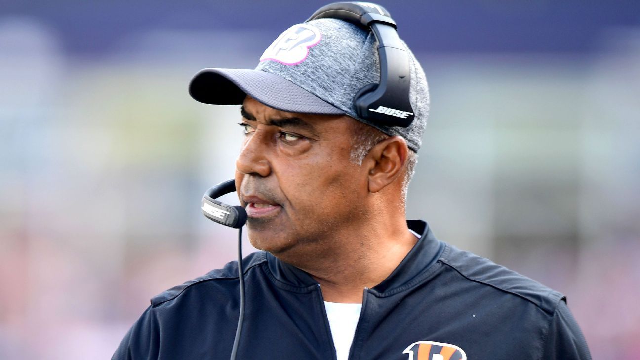 Cincinnati Bengals coach Marvin Lewis back at work following leg