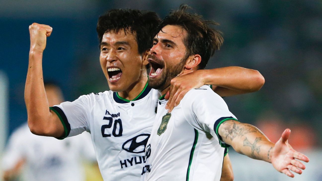 Lee DongGook, 38, wants to revive Korea�s fading World