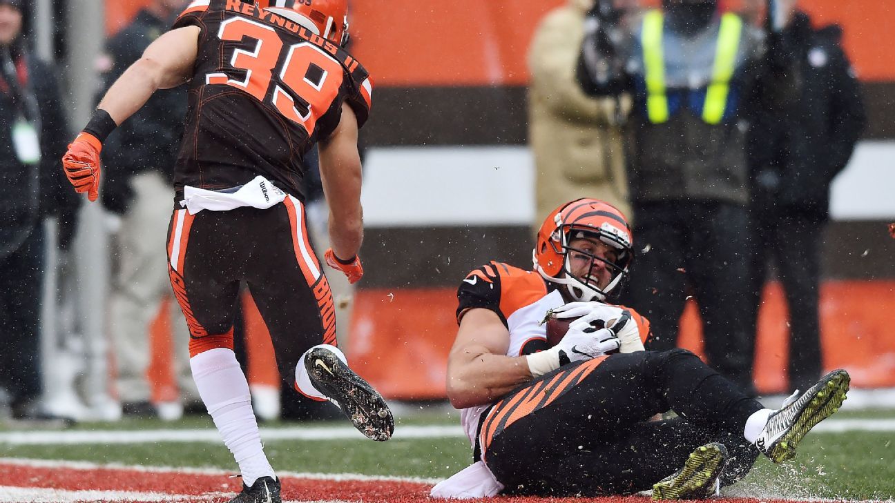 Bengals place Tyler Eifert, Clint Boling on Injured Reserve