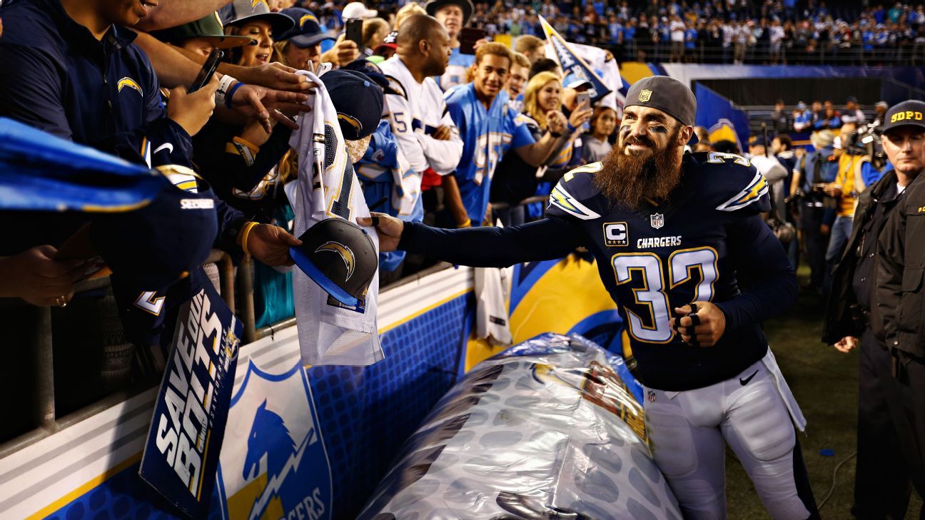 Bad Eric Weddle penalty leads to near disaster for Rams