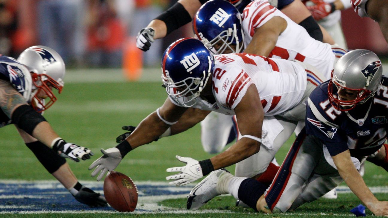 Osi Umenyiora offers to buy back Lawrence Taylor's Super Bowl ring, but  there's a catch