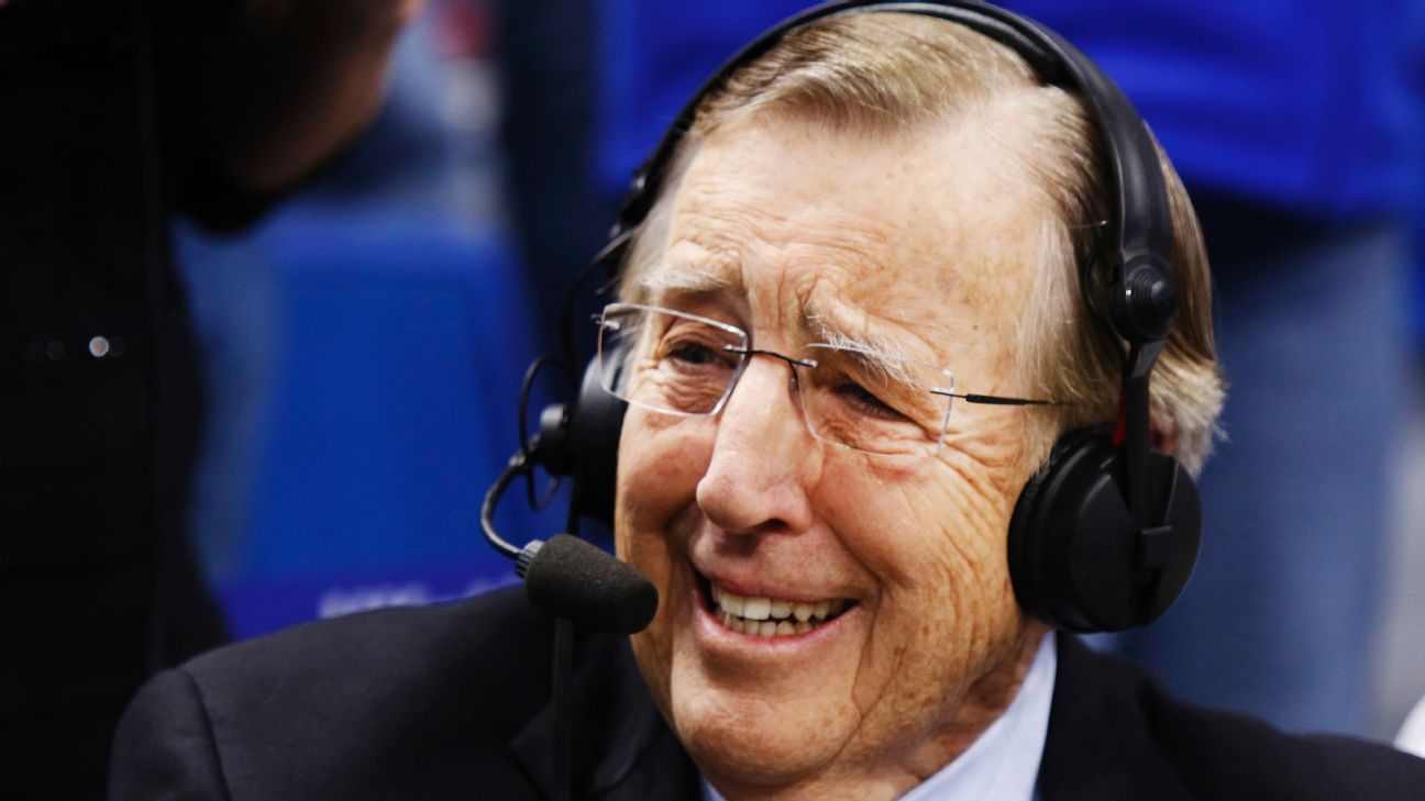 Tom Flores says he's out as Raiders radio analyst