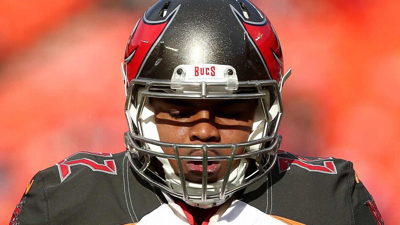 Buccaneers running back Doug Martin to enter treatment facility