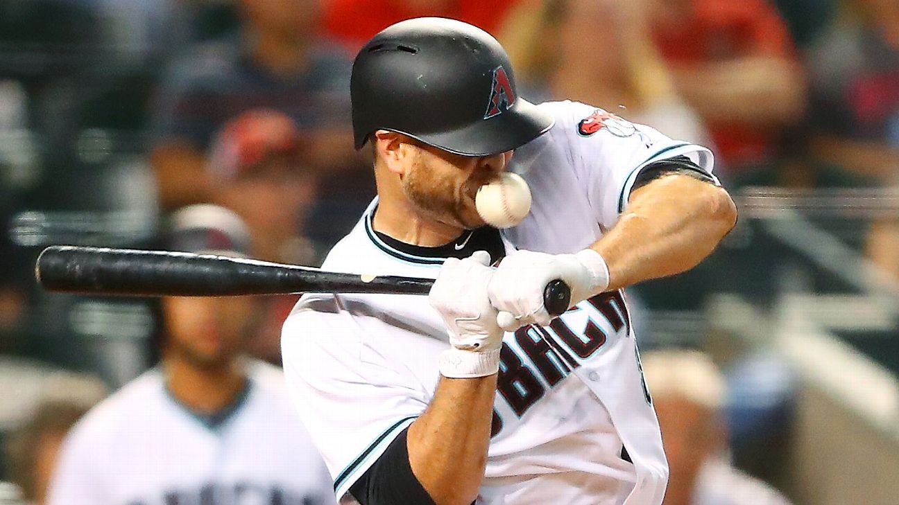 Chris Iannetta of Arizona Diamondbacks leaves against ...