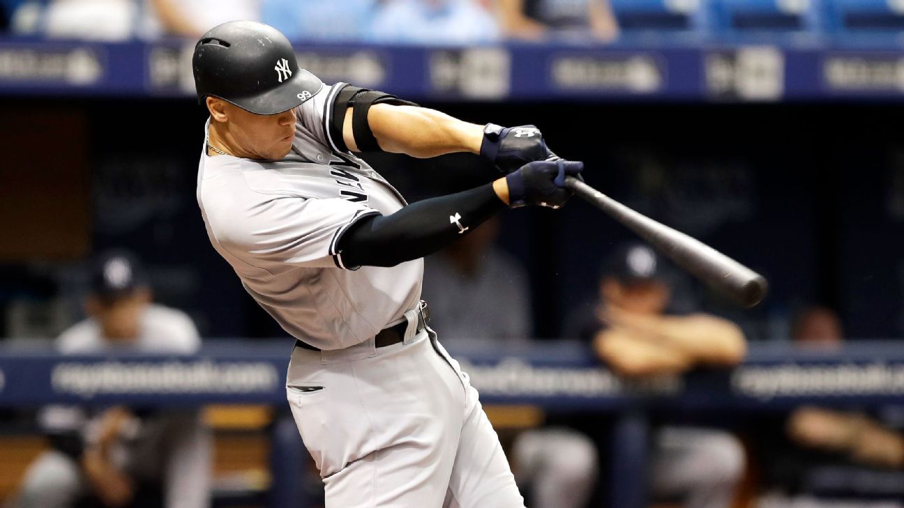 Aaron Judge gives the Yankees a late lead with a CLUTCH 448-foot homer to  center! 