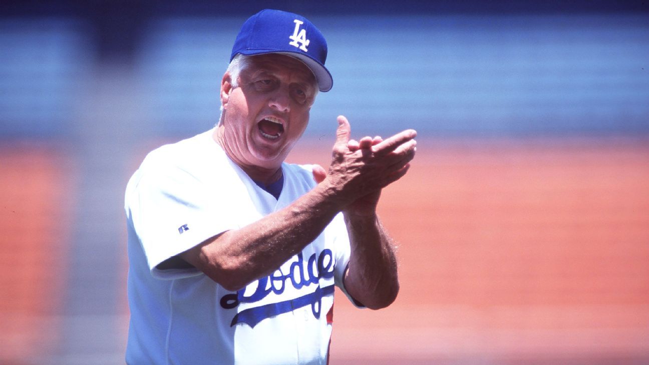 Hall of Fame Dodgers manager Tommy Lasorda hospitalized in ICU - The Boston  Globe