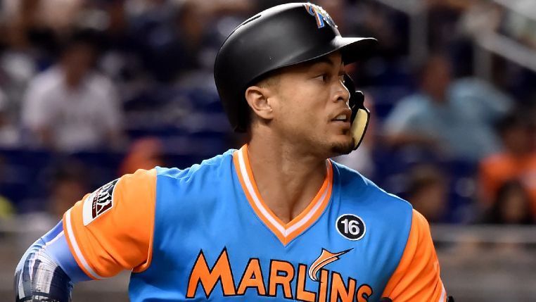 Giancarlo Stanton edges Joey Votto for 2017 NL MVP 