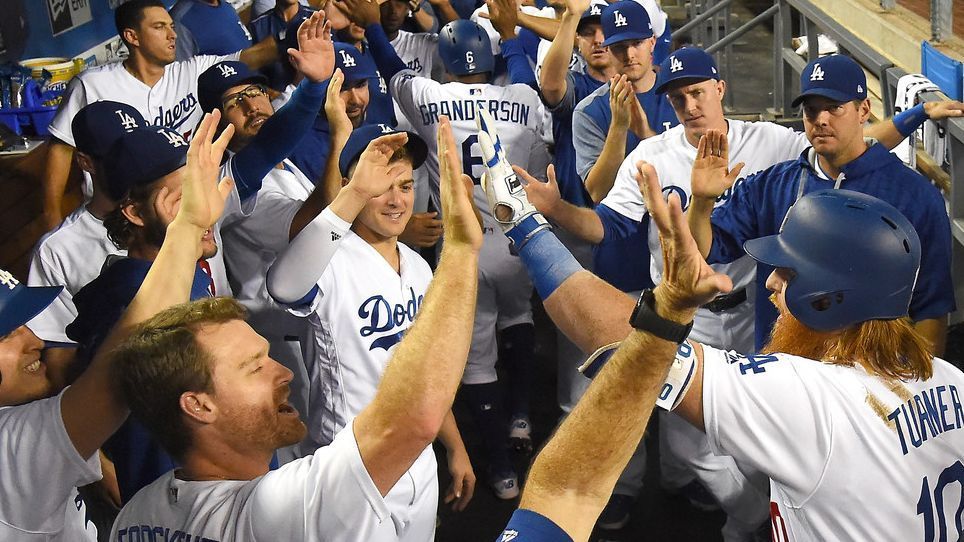 Why hasn't MLB fixed its September roster expansion rules? ESPN