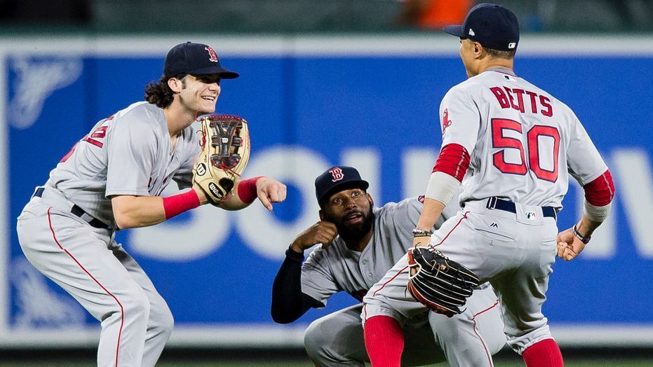 Hanley Ramirez puts away the Yankees, and AL East now in Red Sox's sights