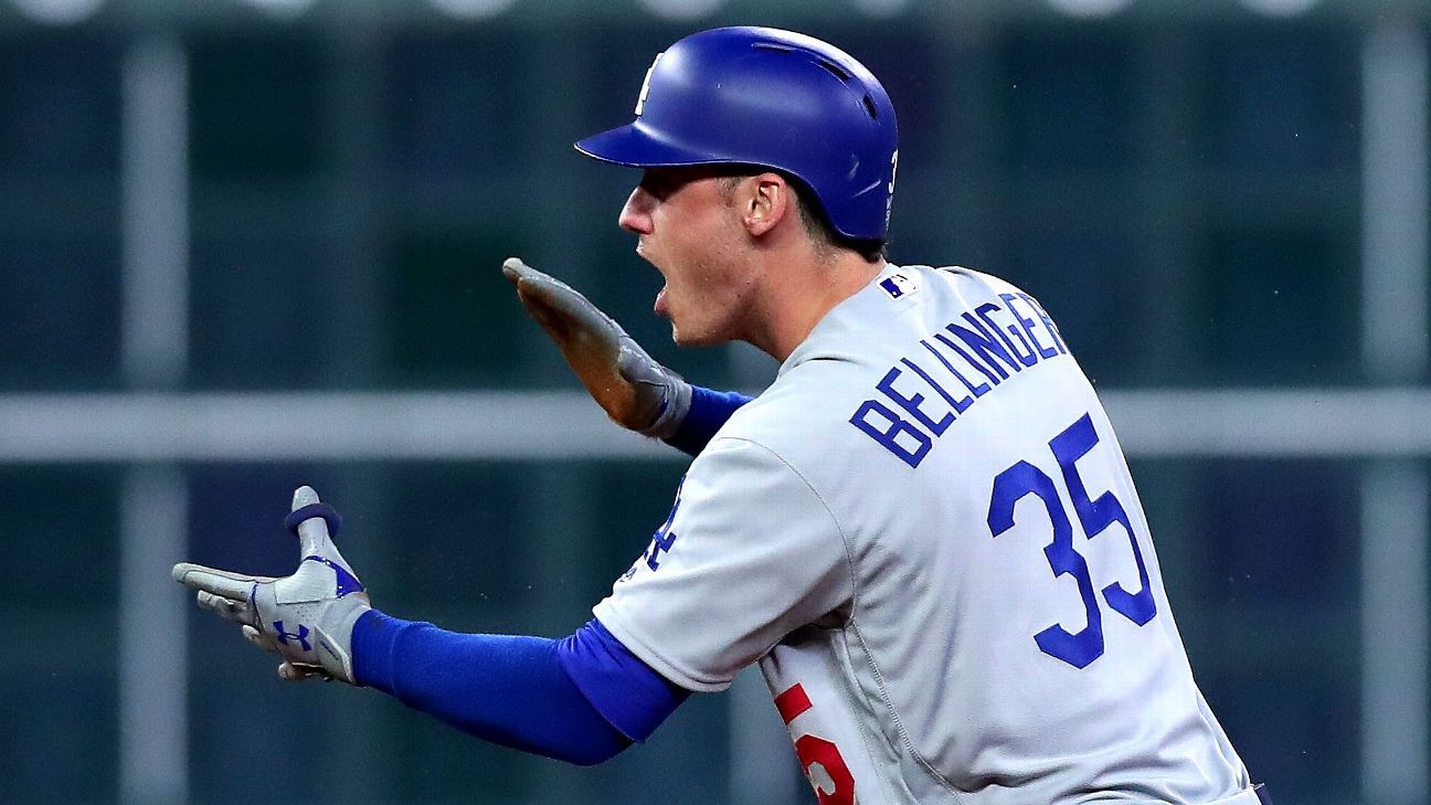 Cody Bellinger swung his bat at a wasp in the World Series