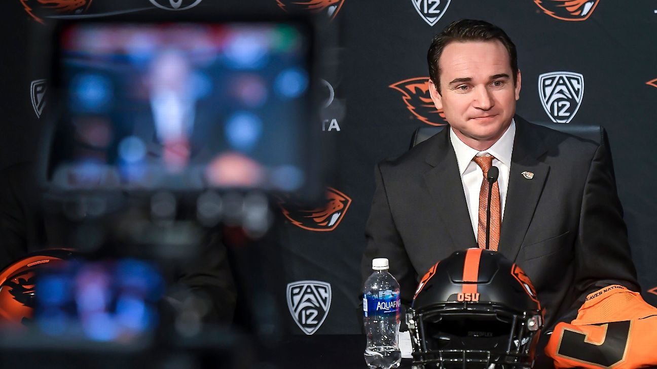 Oregon State extends Smith through 2027