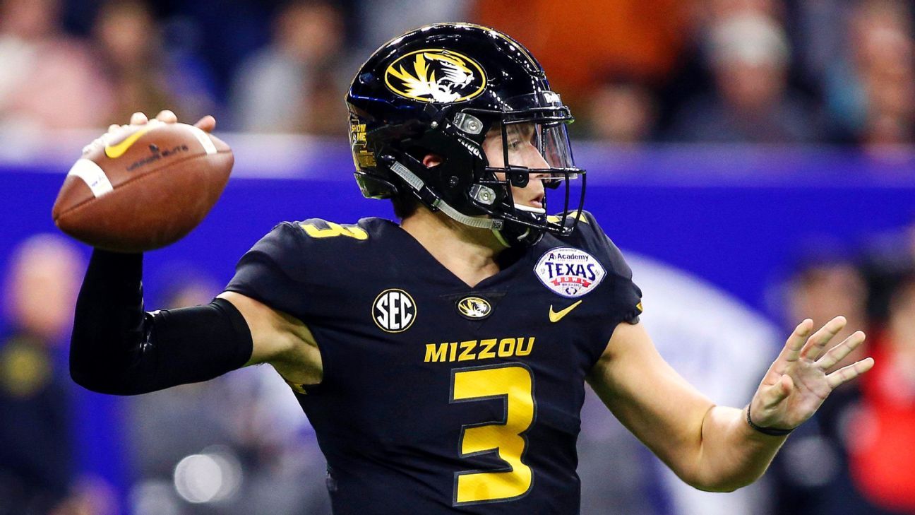 Drew Lock of Missouri Tigers returning for senior season