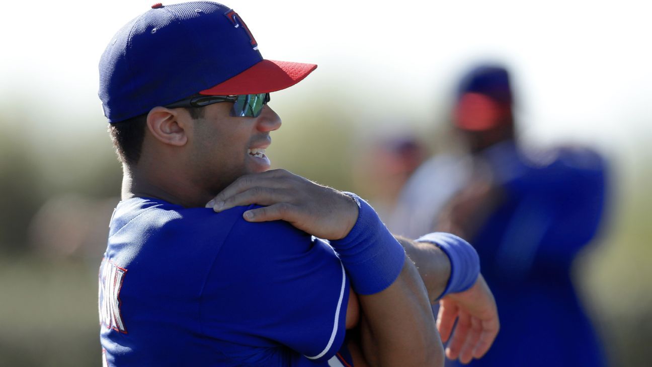 Russell Wilson looks like a star in Yankees pinstripes