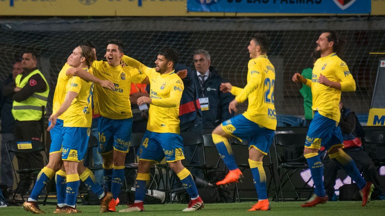 Barcelona penalty hero Puig reveals first-team 'desire' after scoring  crucial Supercopa spot-kick