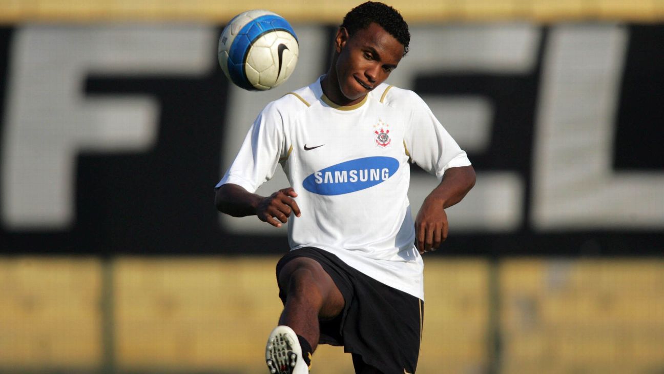 Cria da base: Willian é chamado para vaga de Neymar na Copa América