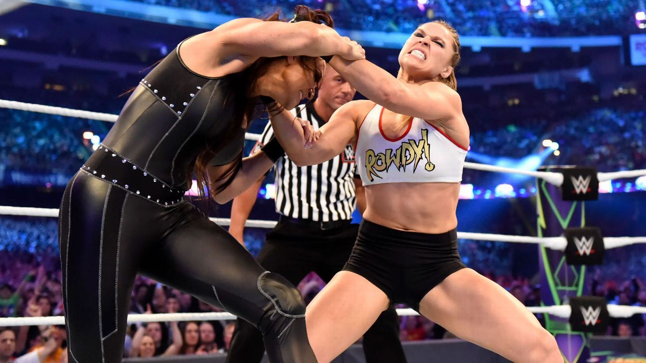 Ronda Rousey: Sự nghiệp UFC vẫn quý giá hơn WWE rất nhiều
