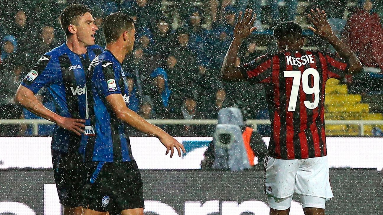 Franck Kessie Earns A 7 10 As 10 Man Ac Milan Collectively Stumble Vs Atalanta