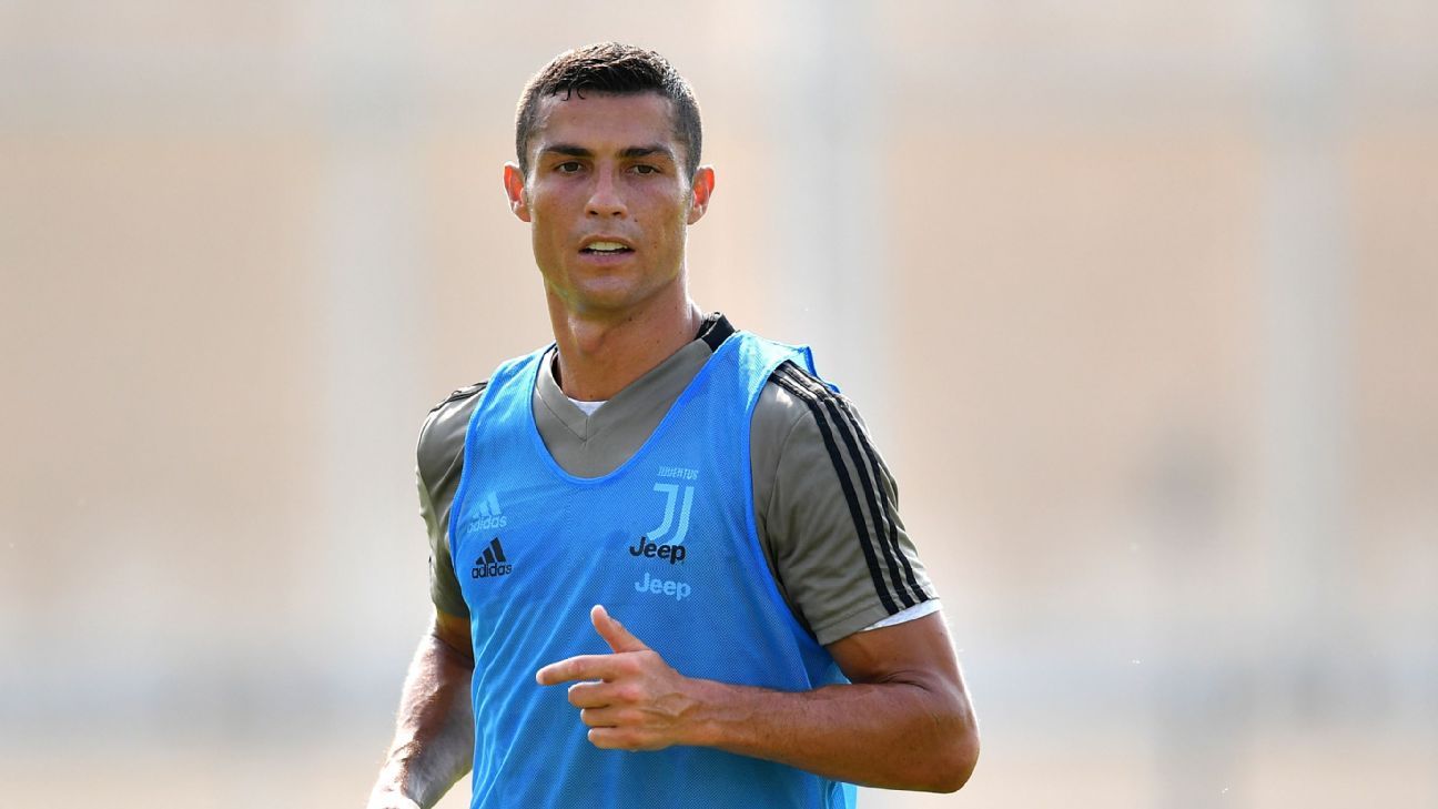 cristiano ronaldo sneaker shopping