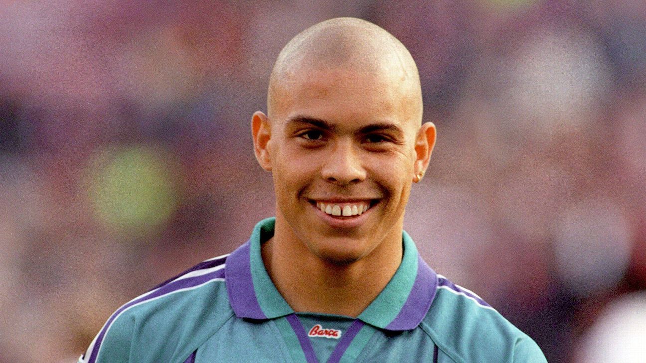Como transferência que nunca aconteceu abriu espaço para Ronaldo no Barcelona e atacante virar estátua em Newcastle