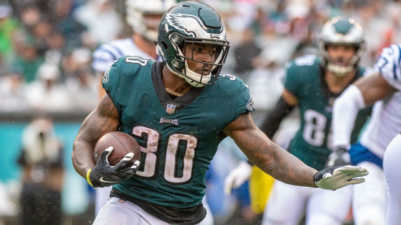 Photos: RB Corey Clement