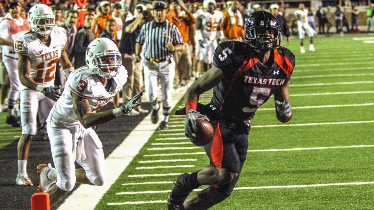 Colleges: Walk-on kicker a hit at Texas Tech