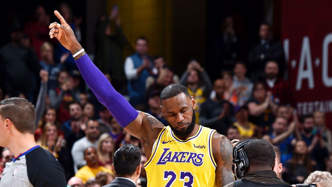 Los Angeles Lakers: LeBron James' complicated legacy with Laker fans