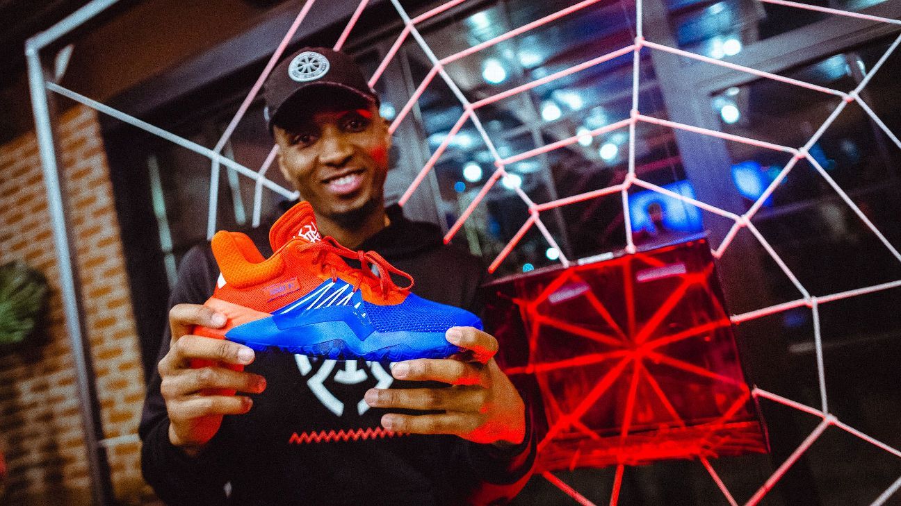 Donovan Mitchell a Wears Baseball-Themed Colorway of His Signature