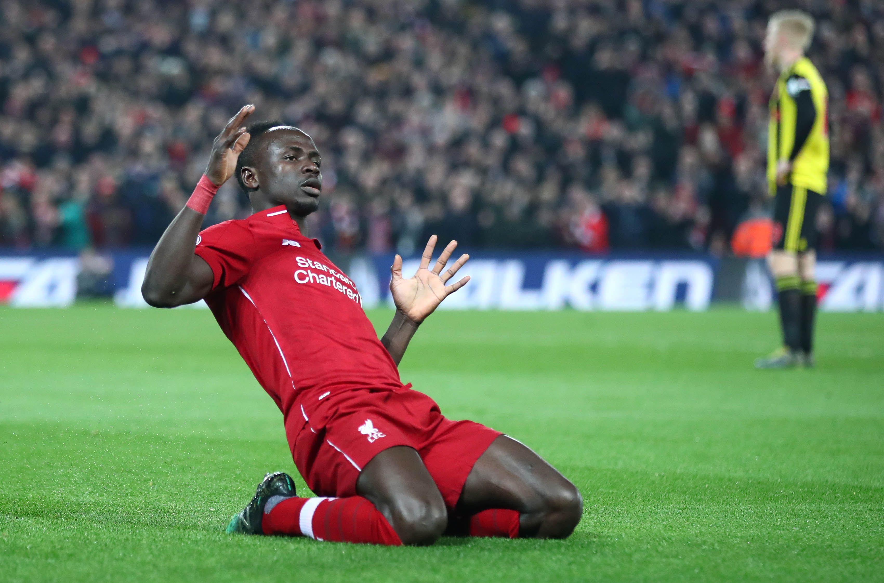 Atitute de Mané para Salah surpreende torcedores do Liverpool