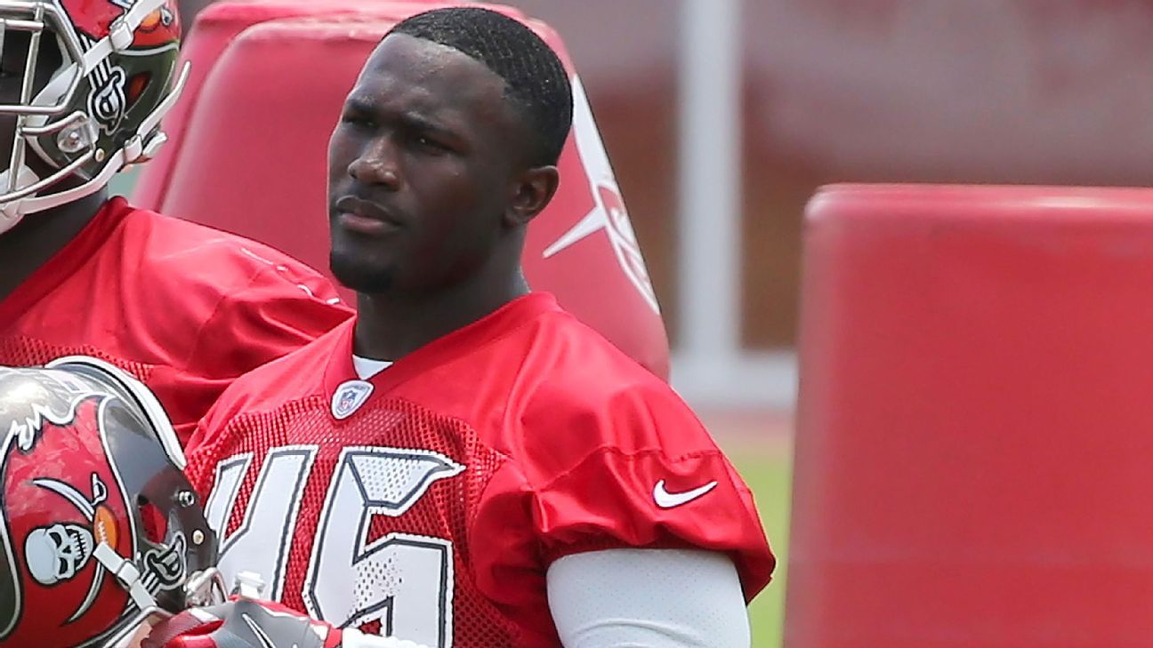 Buccaneers: Devin White, Mike Evans set to play through bug