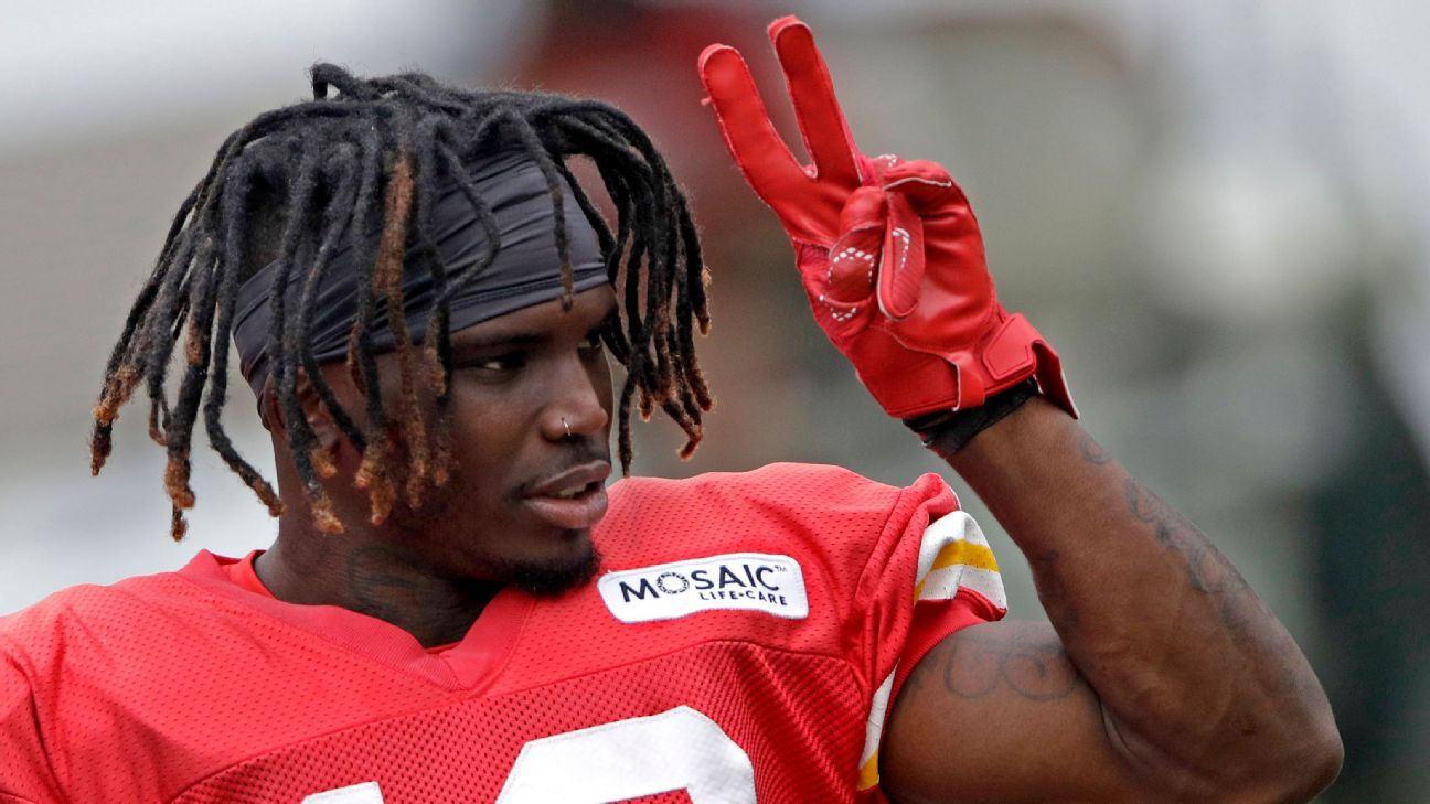 Tyreek Hill salió lesionado del entrenamiento de los Chiefs ESPN