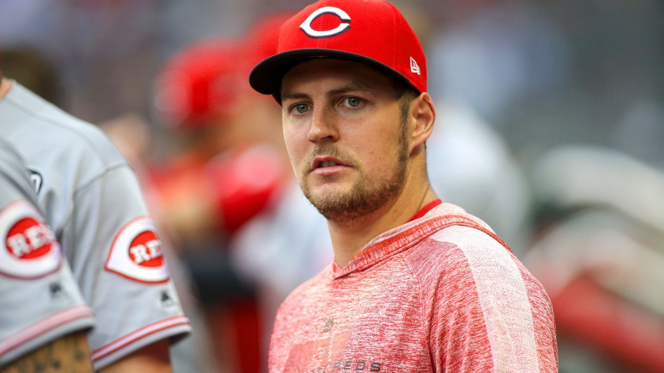 Cincinnati Reds's Trevor Bauer tells batters what he's pitching, no sign  stealing needed