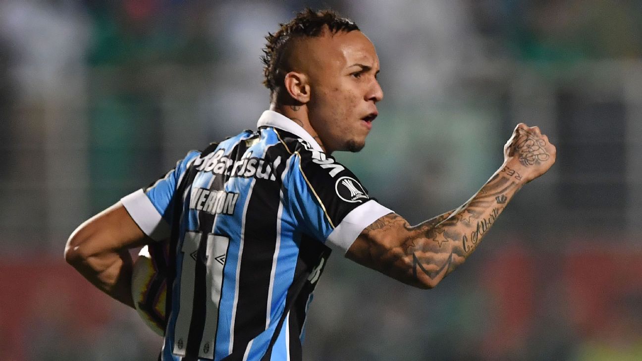 NA BRIGA POR CRAQUE! Grêmio quer repatriar atacante mas enfrenta desafios