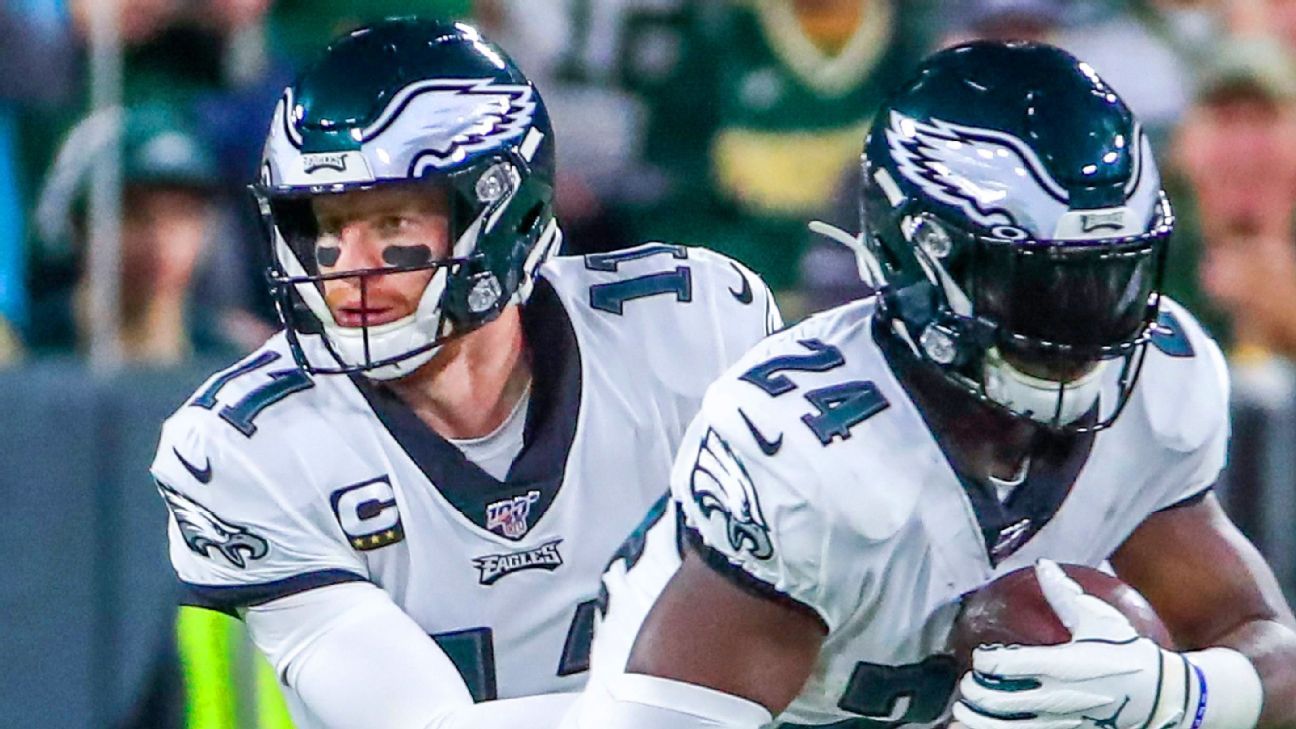 Jordan Howard of the Philadelphia Eagles lines up for a play in the  Philadelphia  eagles football, Philadelphia eagles, Philadelphia eagles pictures