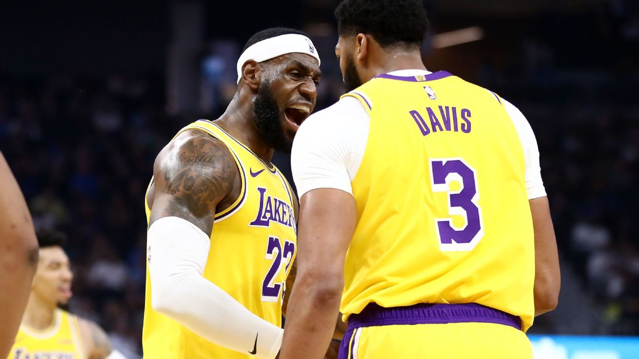 Lakers' Anthony Davis plays through injuries as LeBron James praises his  'grit' - ESPN