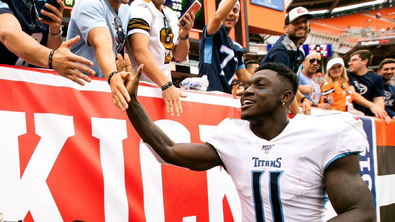 Titans' A.J. Brown says Julio Jones turned down his No. 11 jersey: 'He  wouldn't take it'